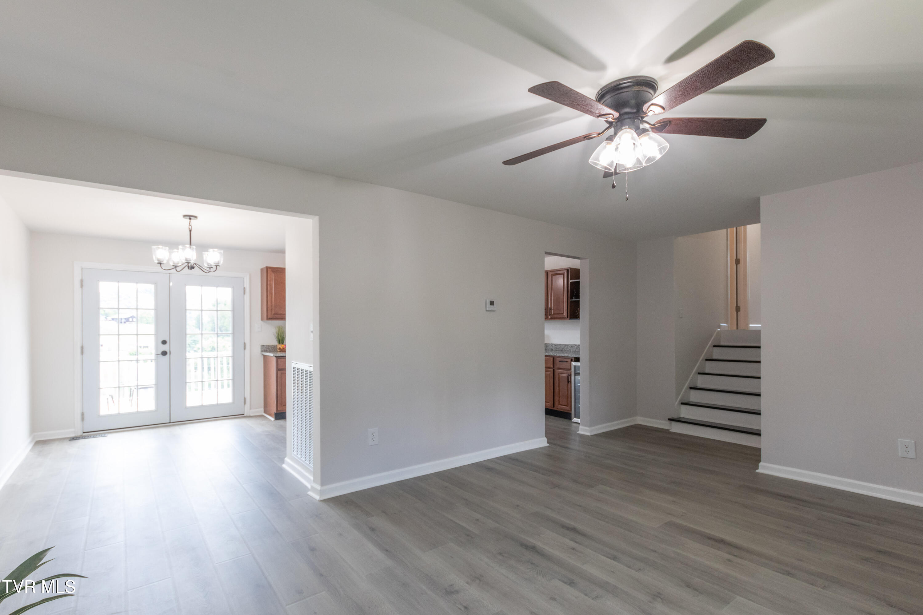 22067 Appleton Drive Bristol, VA 24202 - Photo 8 of 49 Appleton-22