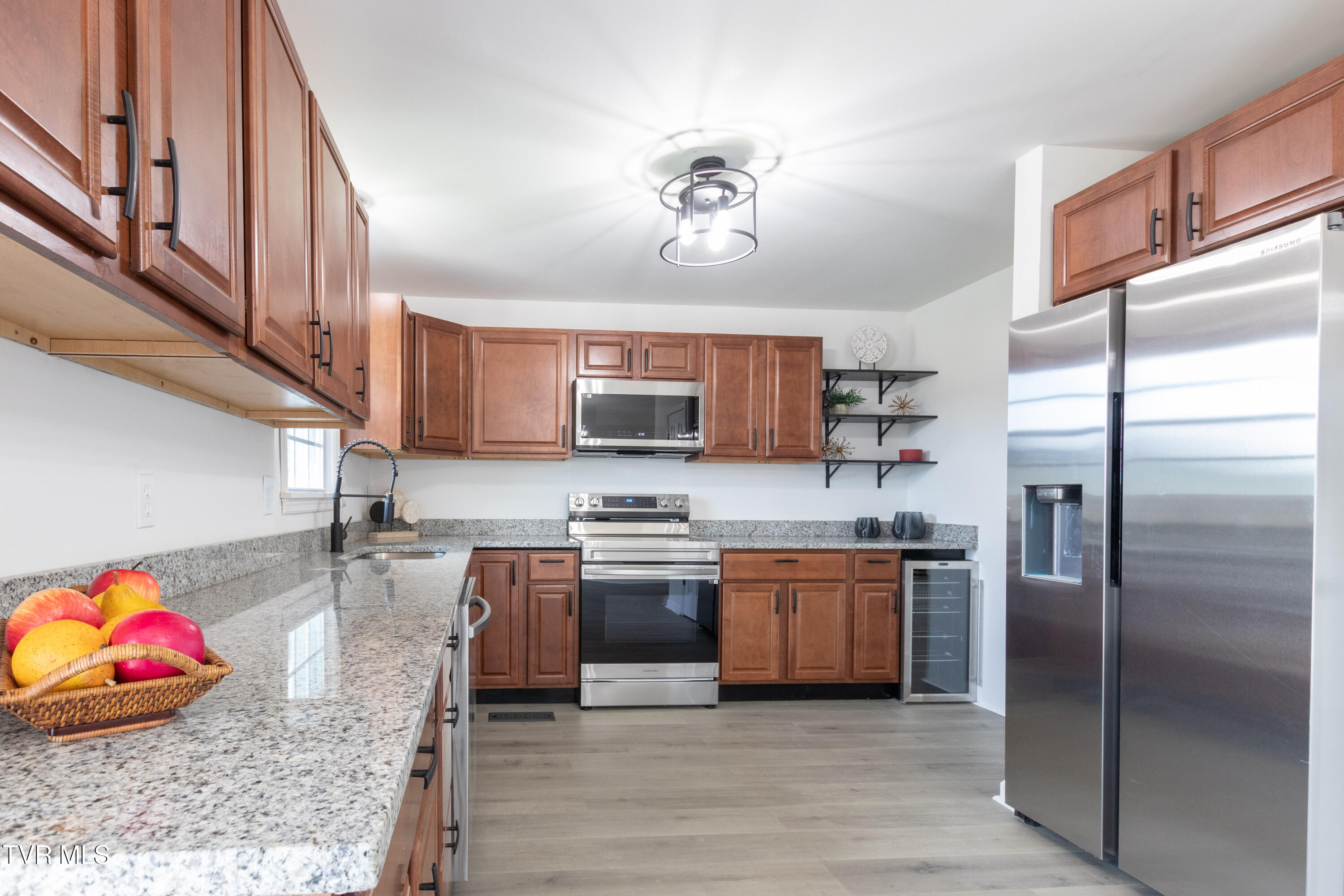 22067 Appleton Drive Bristol, VA 24202 - Photo 10 of 49 Appleton-16