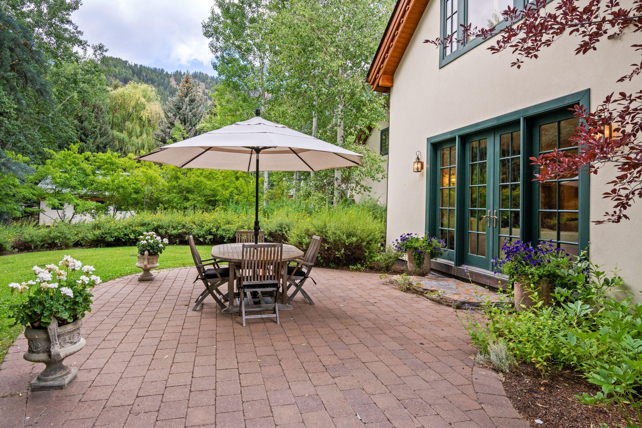 7 Rose Court Sun Valley, ID 83353 - Photo 13 of 48 Back Patio