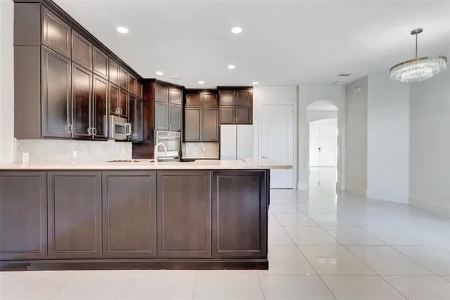 $1,850,000 | 8766 South Miralago Way, Parkland, FL 33076