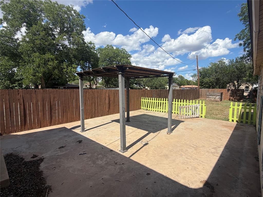 901 Ash Street Merkel, TX 79536 - Photo 4 of 16