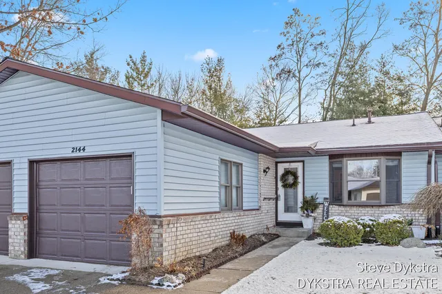 $286,000 | 2144 Ter Van Drive Northeast, Grand Rapids, MI 49505