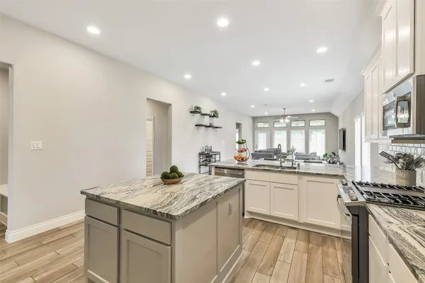 $2,500 | 19827 Bronze Spur Court, Tomball, TX 77377