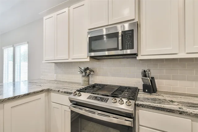 $2,700 | 19827 Bronze Spur Court, Tomball, TX 77377