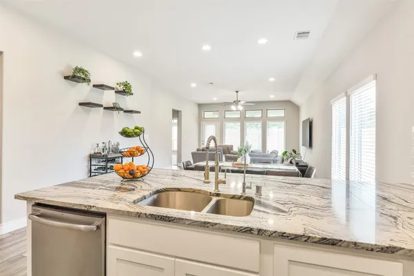 $2,500 | 19827 Bronze Spur Court, Tomball, TX 77377