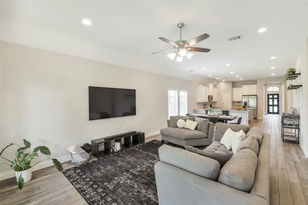 $2,500 | 19827 Bronze Spur Court, Tomball, TX 77377