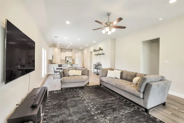 $2,700 | 19827 Bronze Spur Court, Tomball, TX 77377