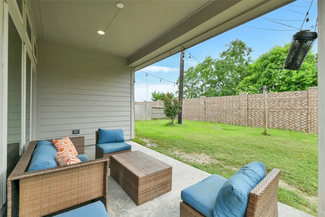 $2,700 | 19827 Bronze Spur Court, Tomball, TX 77377