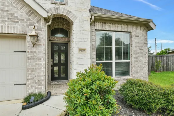 $2,500 | 19827 Bronze Spur Court, Tomball, TX 77377