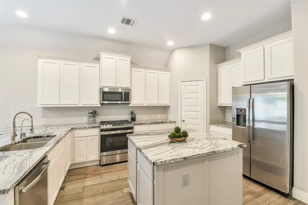 $2,500 | 19827 Bronze Spur Court, Tomball, TX 77377