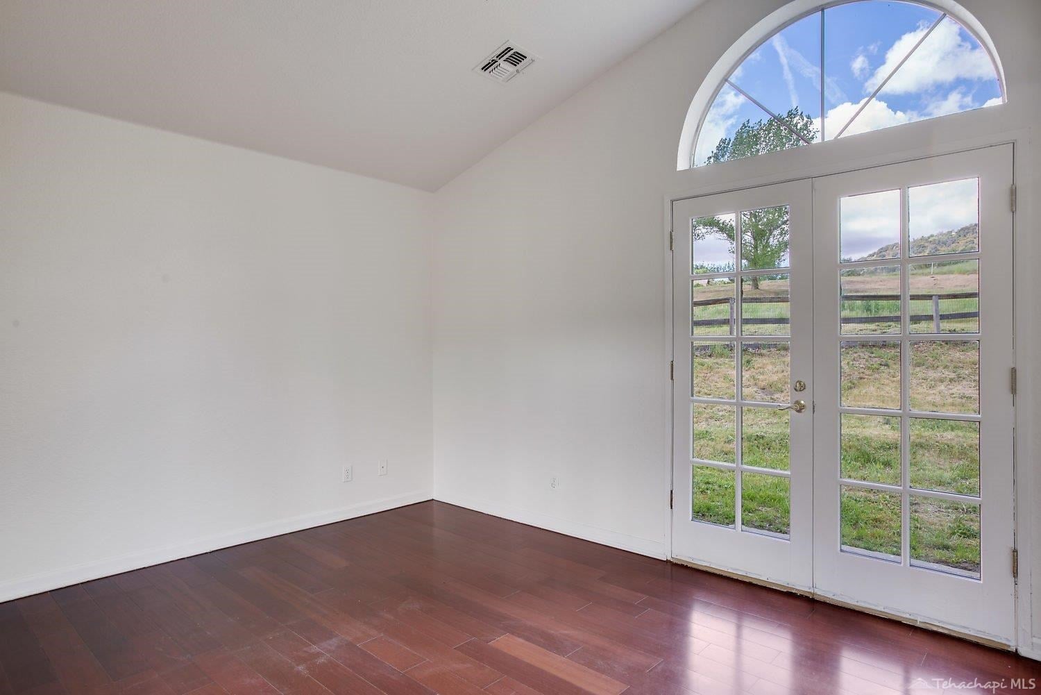 29201 North Lower Valley Road Tehachapi, CA 93561 - Photo 24 of 43 Gallery Image 24