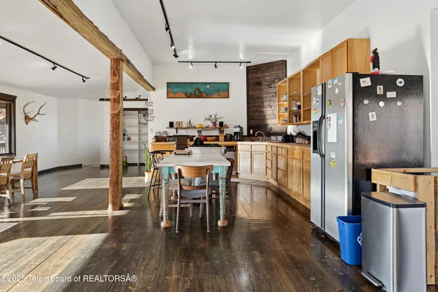 $525,000 | 8 Red Creek Lane, Dubois, WY 82513