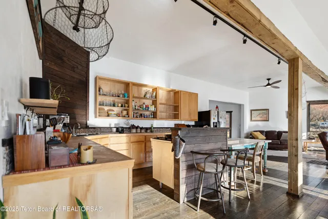 $525,000 | 8 Red Creek Lane, Dubois, WY 82513