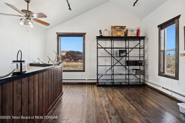 $500,000 | 8 Red Creek Lane, Dubois, WY 82513