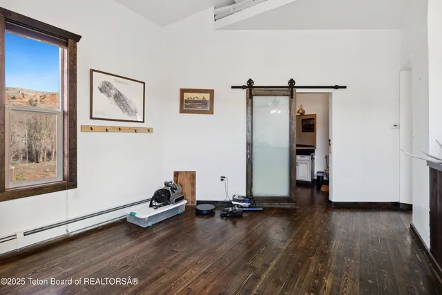 $525,000 | 8 Red Creek Lane, Dubois, WY 82513