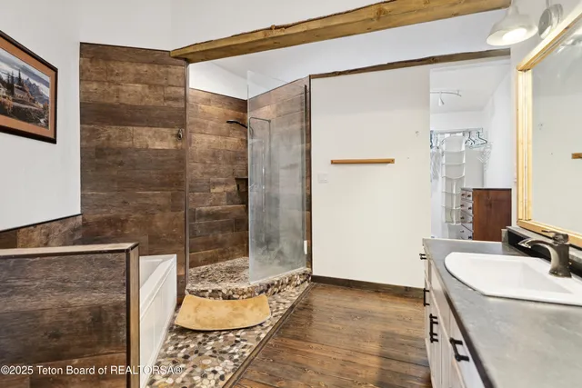 $525,000 | 8 Red Creek Lane, Dubois, WY 82513