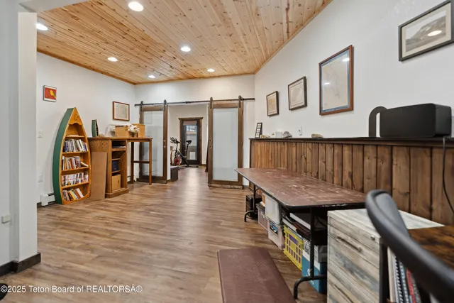 $500,000 | 8 Red Creek Lane, Dubois, WY 82513