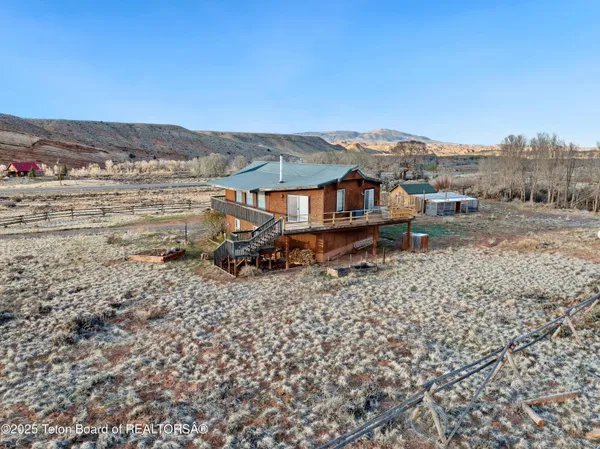 $500,000 | 8 Red Creek Lane, Dubois, WY 82513