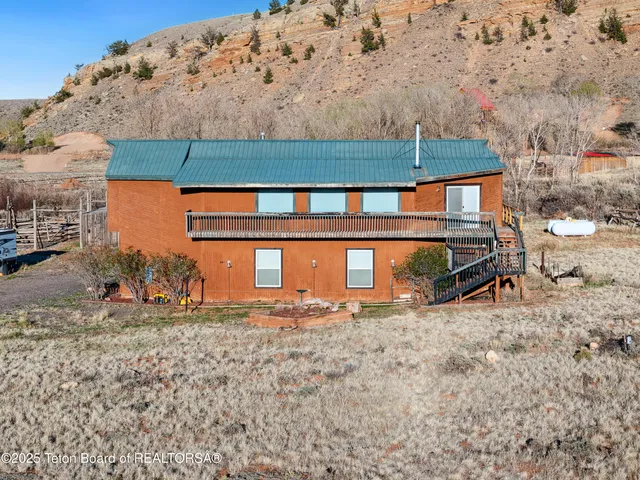 $500,000 | 8 Red Creek Lane, Dubois, WY 82513