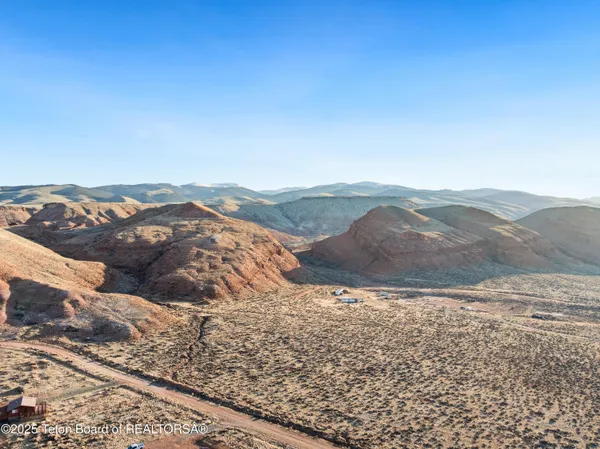 $500,000 | 8 Red Creek Lane, Dubois, WY 82513