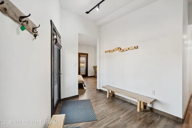 $525,000 | 8 Red Creek Lane, Dubois, WY 82513