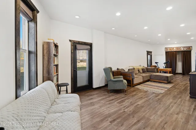 $500,000 | 8 Red Creek Lane, Dubois, WY 82513