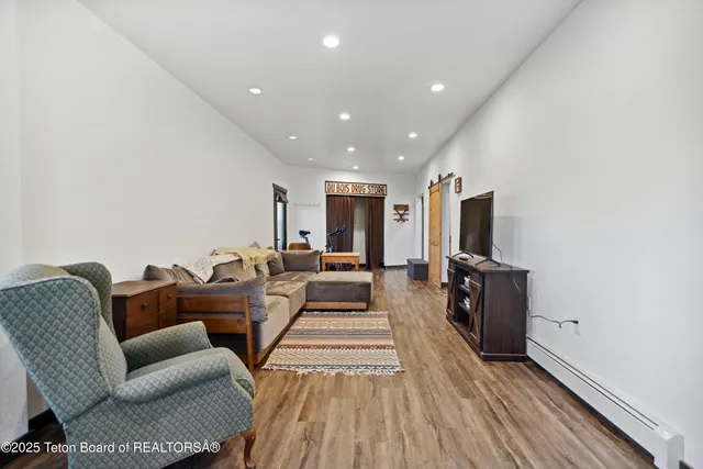 $500,000 | 8 Red Creek Lane, Dubois, WY 82513