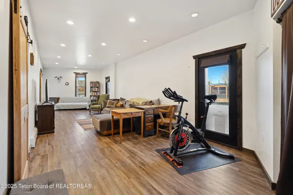 $500,000 | 8 Red Creek Lane, Dubois, WY 82513