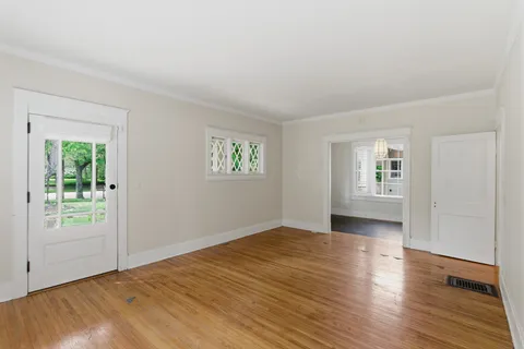 $1,100,000 | 3804 Central Avenue, Nashville, TN 37205