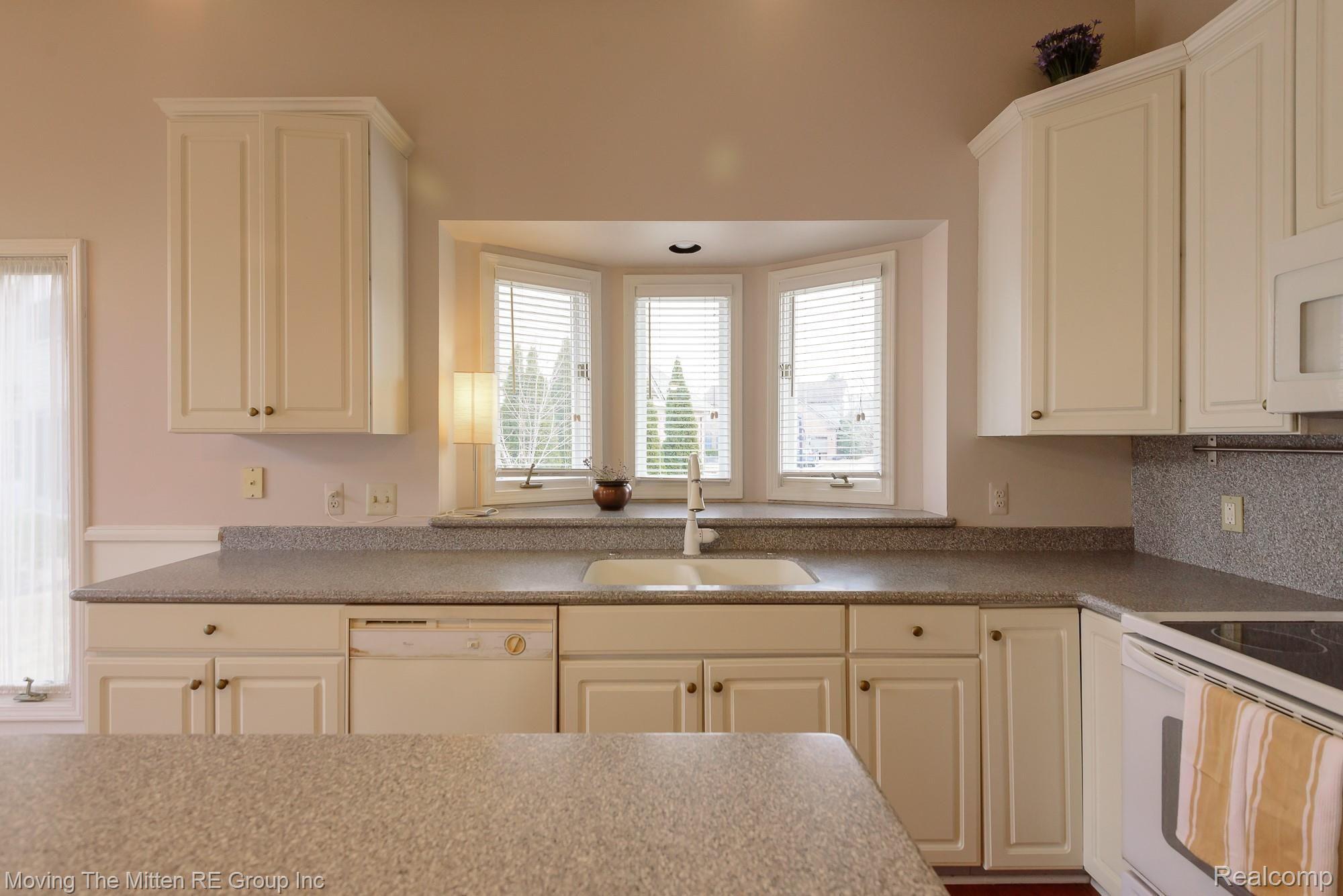 45377 Lothrop Road Canton, MI 48188 - Photo 25 of 57 27.jpg