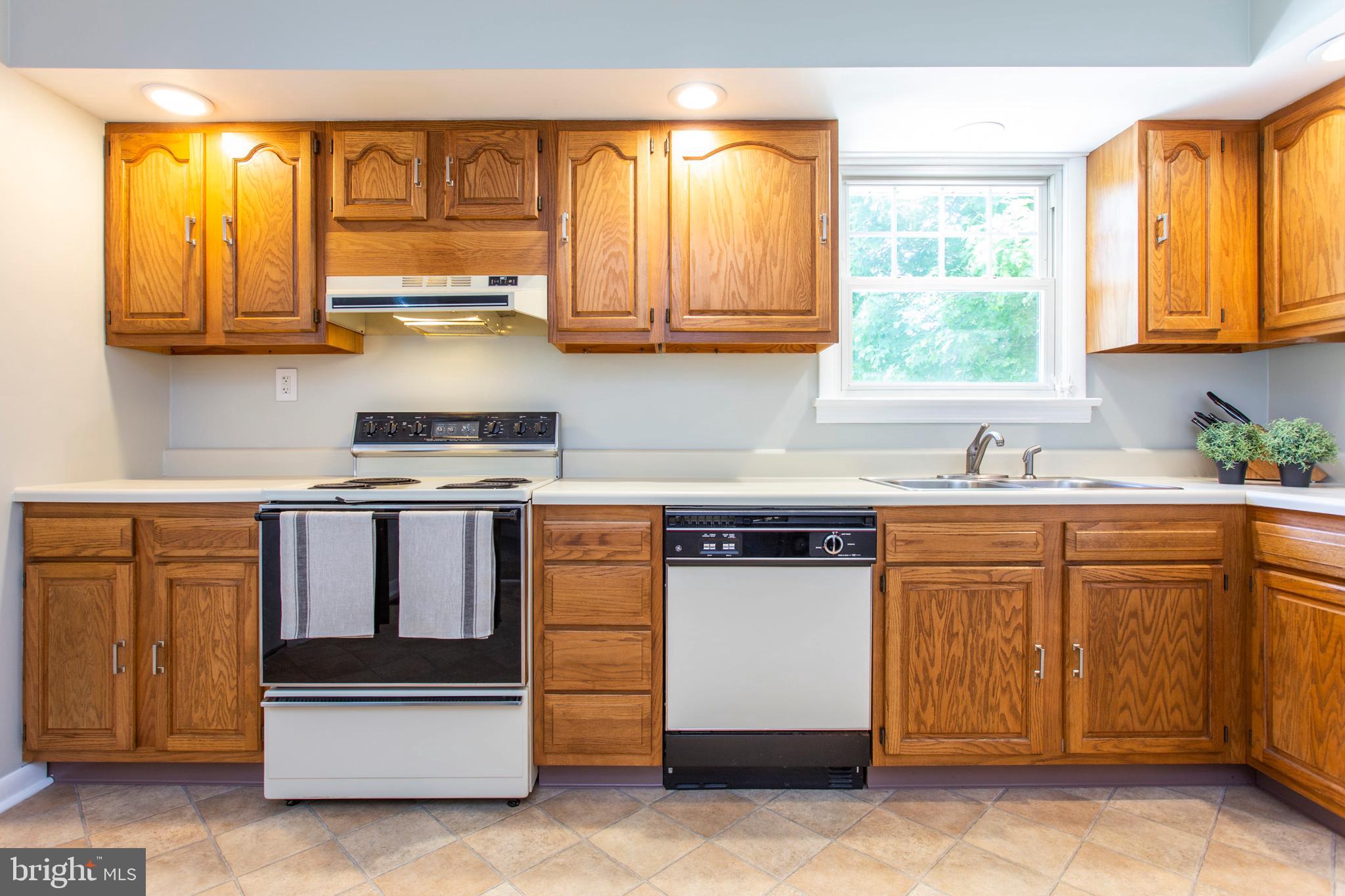 1720 Larkin Road Upper Chichester, PA 19061 - Photo 16 of 36 Gallery Image 16
