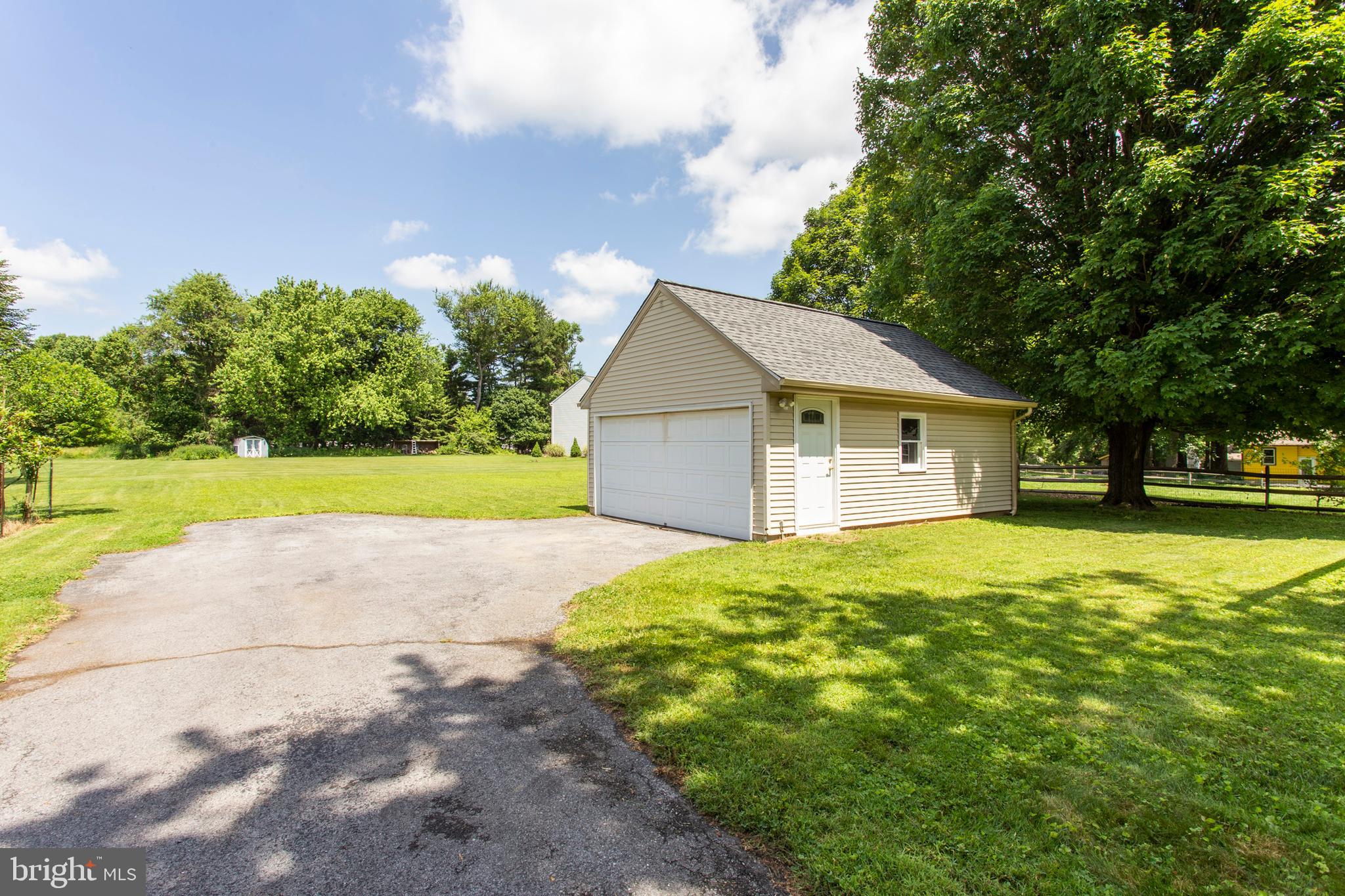 1720 Larkin Road Upper Chichester, PA 19061 - Photo 30 of 36 Gallery Image 30