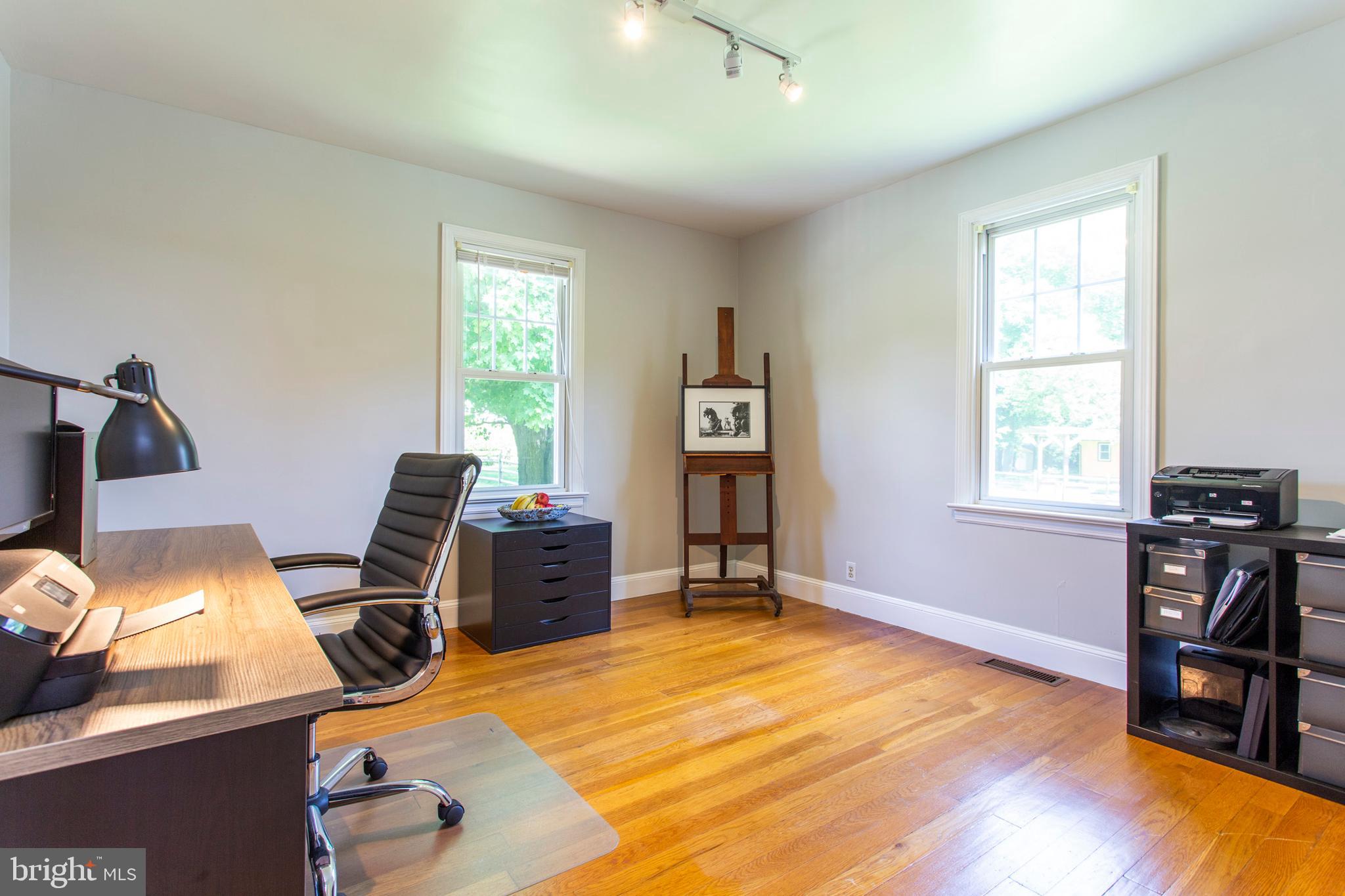 1720 Larkin Road Upper Chichester, PA 19061 - Photo 5 of 36 Gallery Image 5