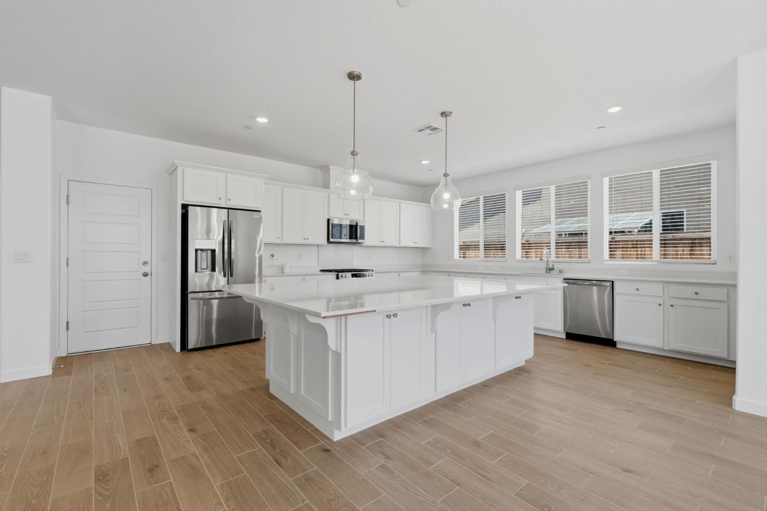 3937 Buttercup Road Madera, CA 93636 - Photo 15 of 74