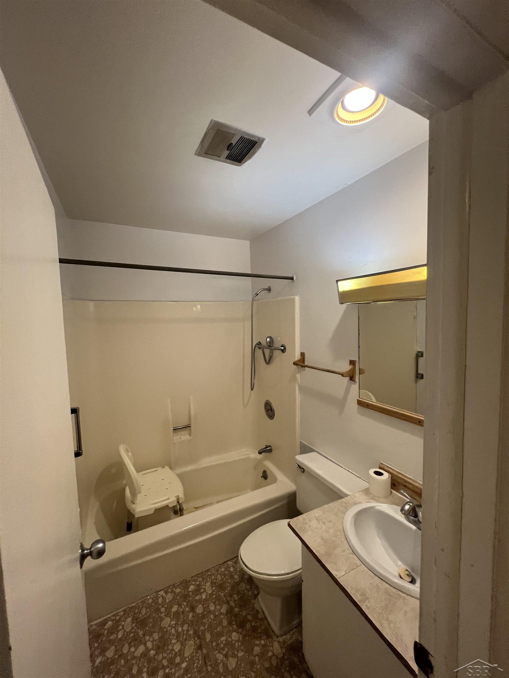3040 South Towerline Road Bridgeport, MI 48722 - Photo 7 of 30 50172466-5f752967-2b19-411f-a5a2-17ee81df28cb.JPG