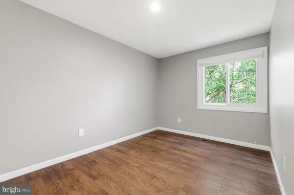 $480,000 | 614 Giles Place, Sterling, VA 20164
