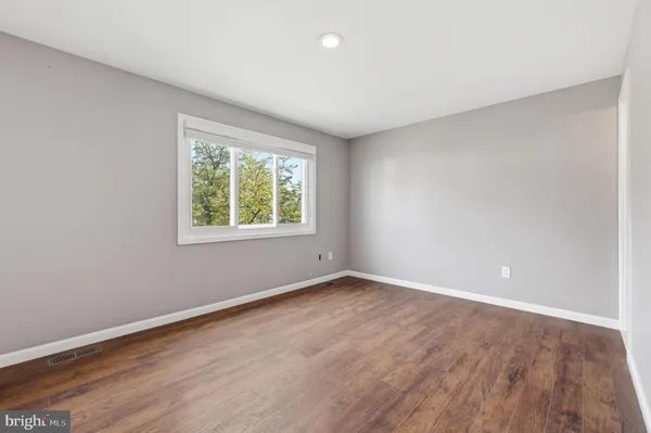 $480,000 | 614 Giles Place, Sterling, VA 20164