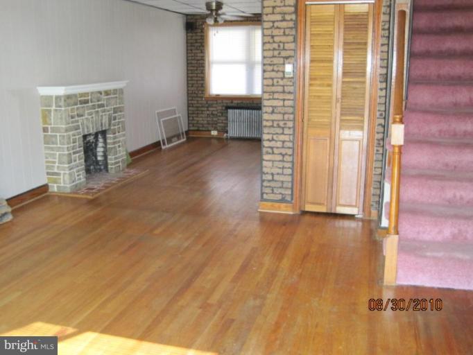 322 Arden Road West Brooklyn, MD 21225 - Photo 4 of 11 Living Room