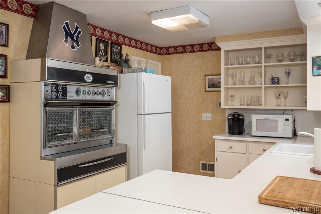 81 Middlesex Road Buffalo, NY 14216 - Photo 7 of 18