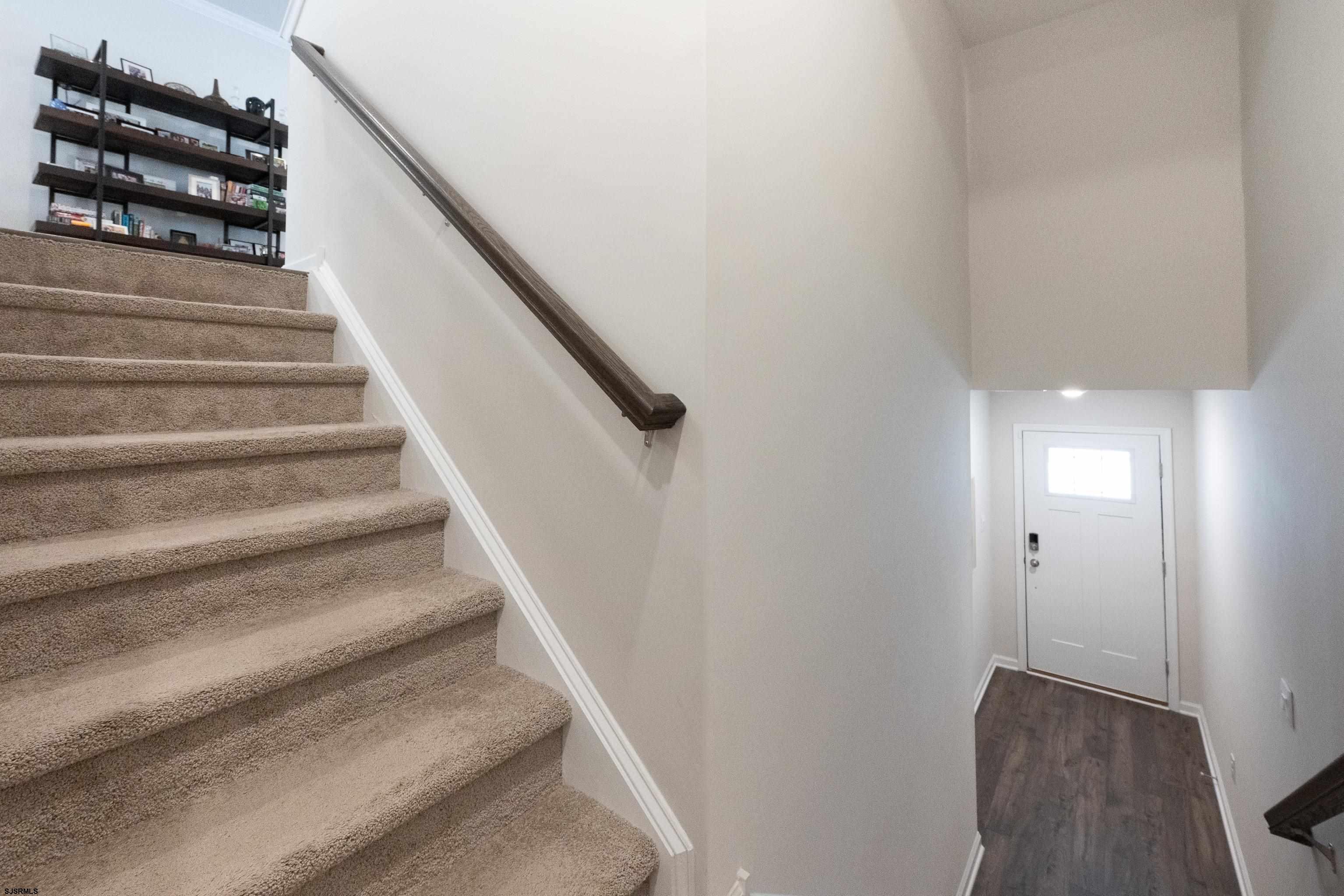 18 Lilac Circle Mount Laurel, NJ 08054 - Photo 12 of 52 a view of entryway