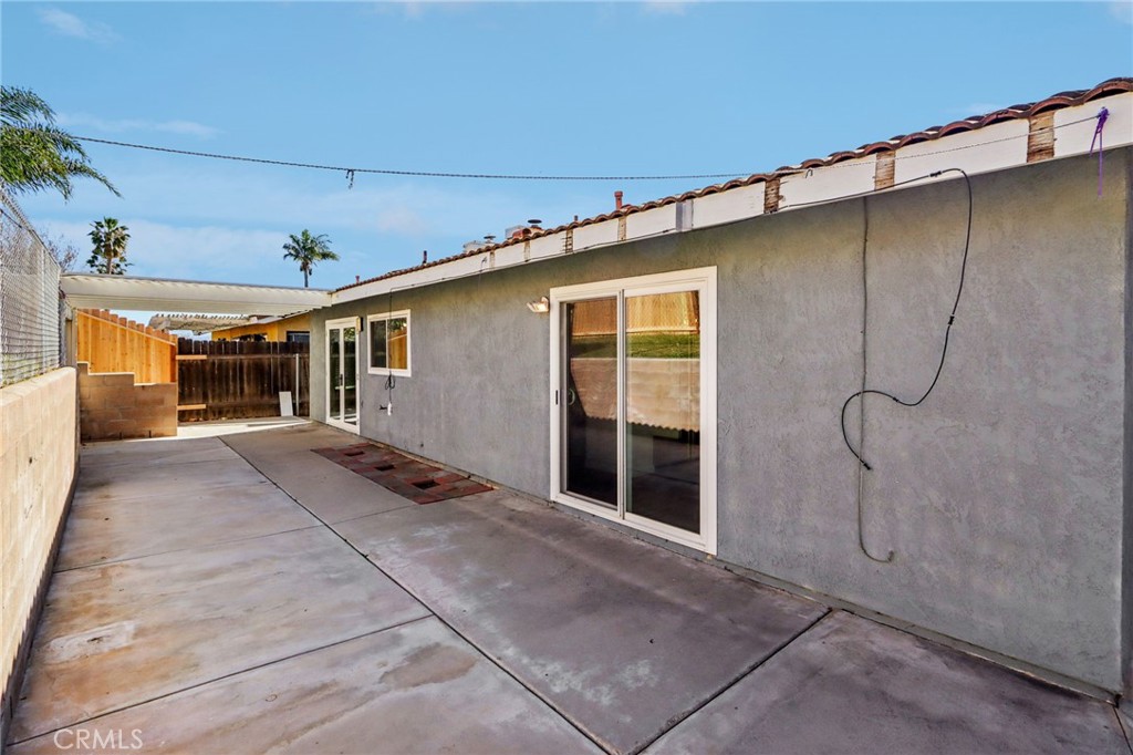 12059 Elk Boulevard Riverside, CA 92505 - Photo 25 of 29 a backyard of a house