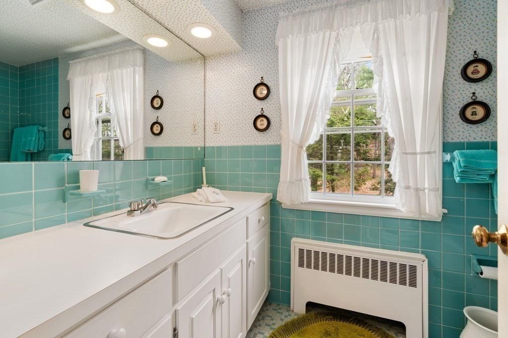 195 Meadowbrook Road Weston, MA 02493 - Photo 17 of 30