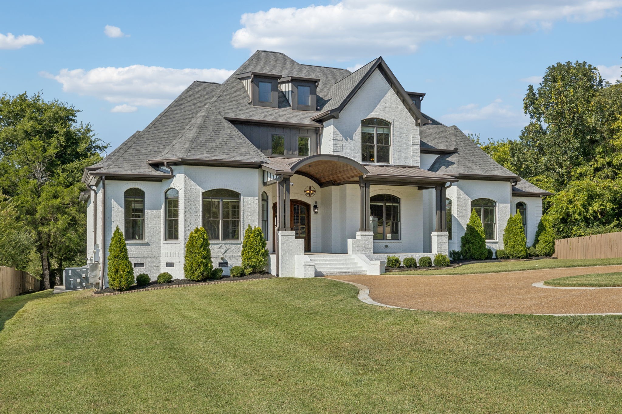 741 Newberry Road Nashville, TN 37205 - Photo 4 of 99 Gallery Image 4
