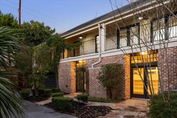 $2,100,000 | 3020 San Felipe Street, Houston, TX 77019