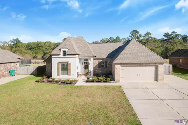 $365,000 | 29910 Marsh Drive, Livingston, LA 70754