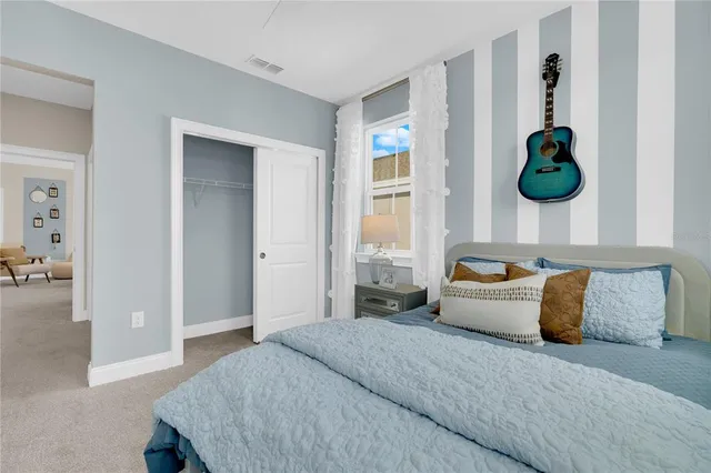 a view of a yard in front of house