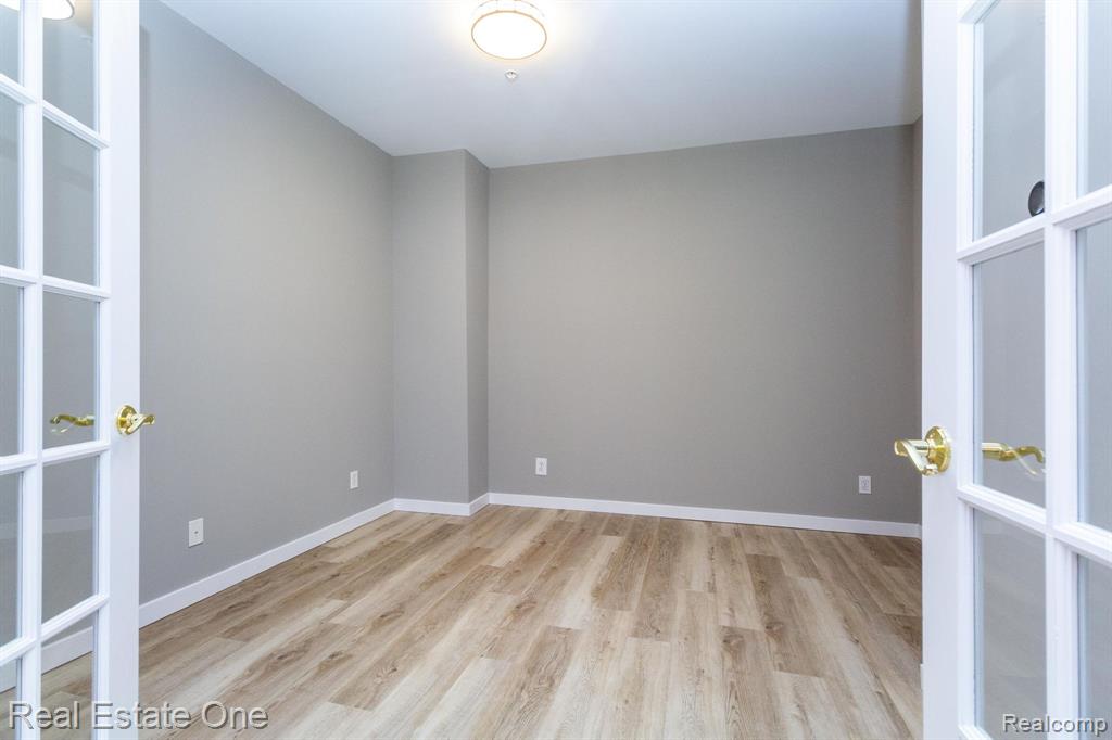 1429 Raliegh Place Troy, MI 48084 - Photo 19 of 47