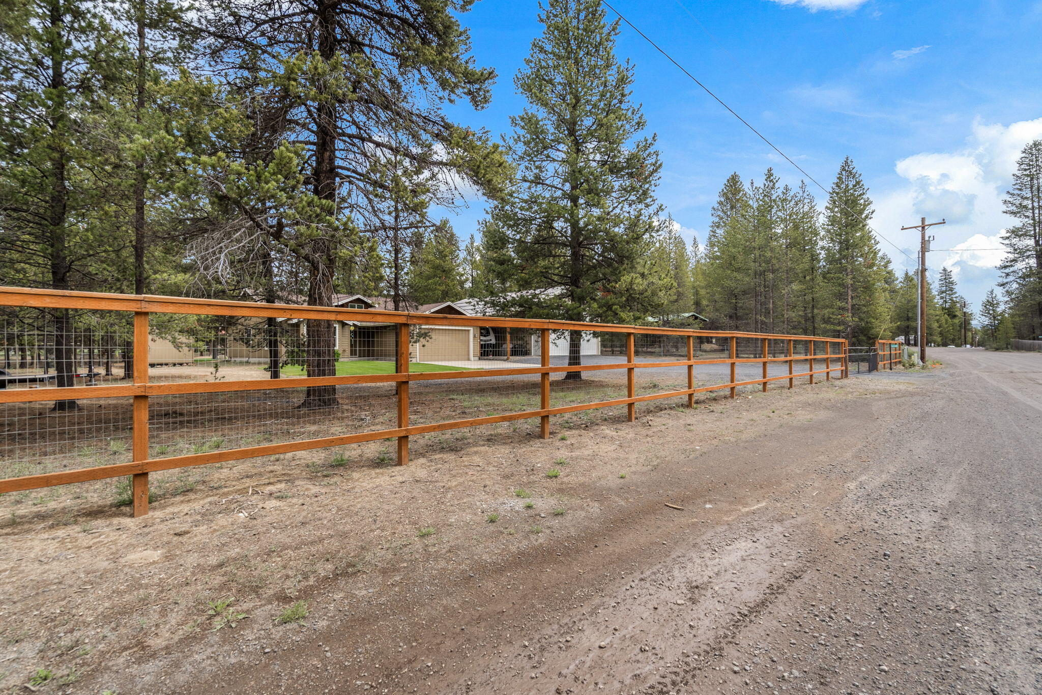 16048 Aqua Road La Pine, OR 97739 - Photo 34 of 38 2022_06_06_16048_aqua_rd_la_pine-33