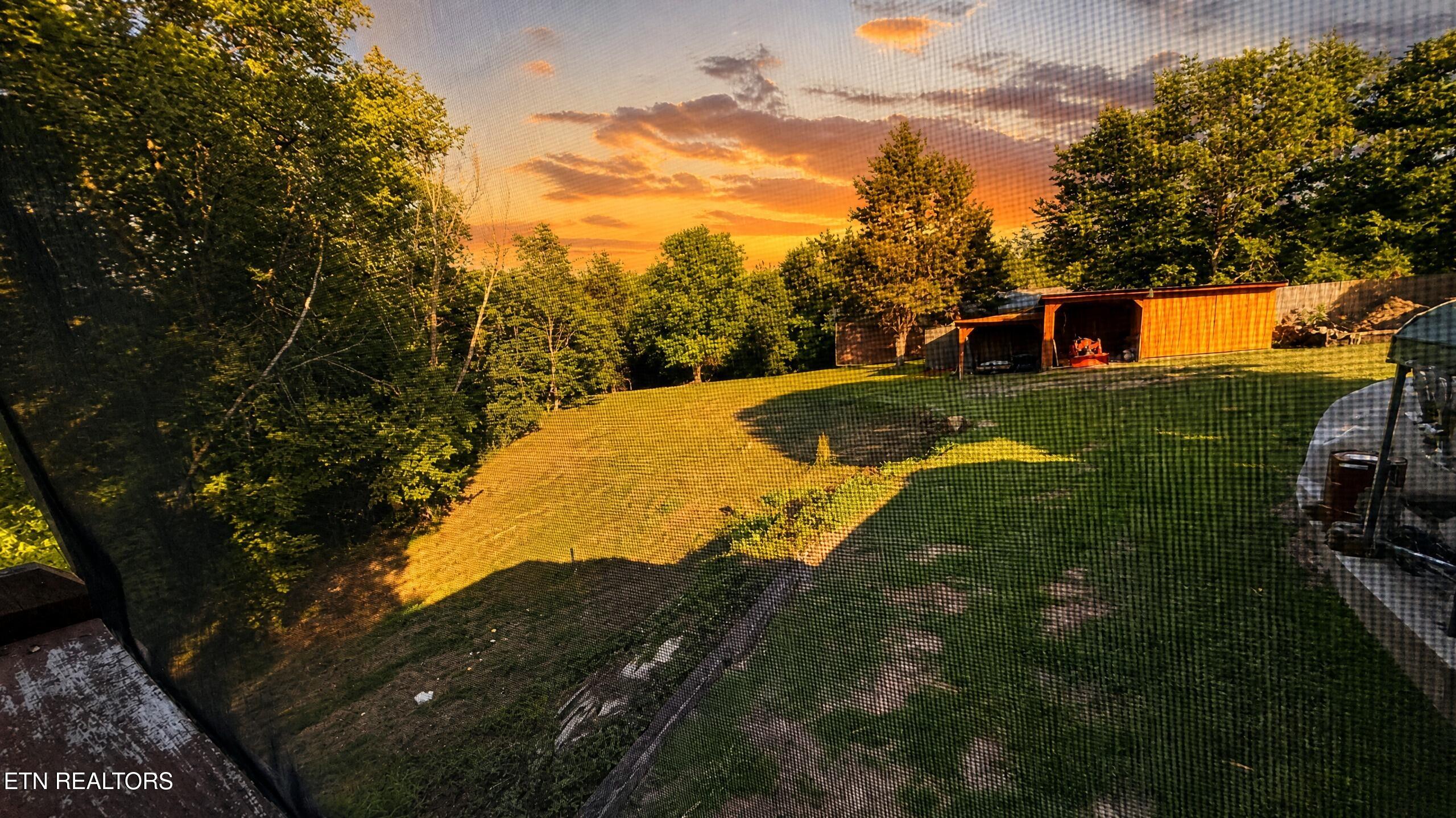 1869 East Old Topside Road Louisville, TN 37777 - Photo 11 of 39 O