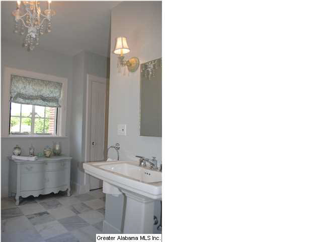 833 Essex Road Birmingham, AL 35222 - Photo 19 of 29